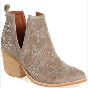 JEFFREY CAMPBELL Sz 8 Asterial Star Pull On Stacked Heel Stars Studded Booties